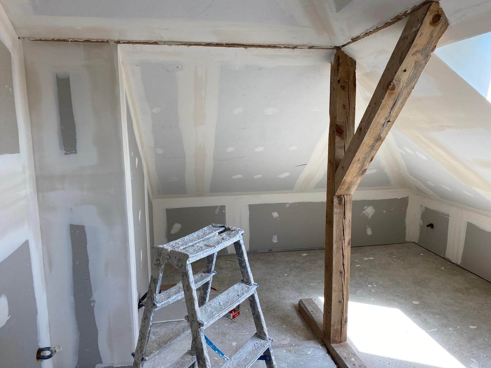 Service Plâtrerie • Isolations • Enduits - AKS Bâtiment